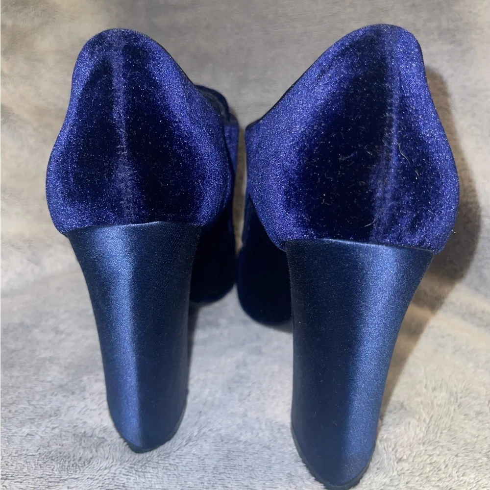 TORY BURCH BLUE VELVET CARLEY. EUC - Picture 3 of 7